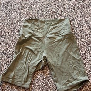 Lulu biker shorts